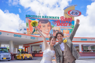 沖縄らしさ満載！A＆Wとビーチを巡るフォトウェディング