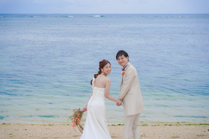 海を背に、ふたりのこれから