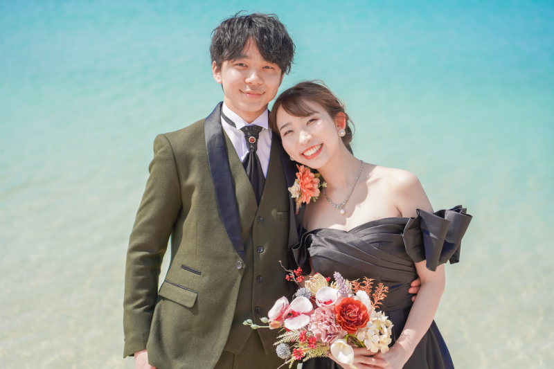 笑顔弾けるビーチタイム！