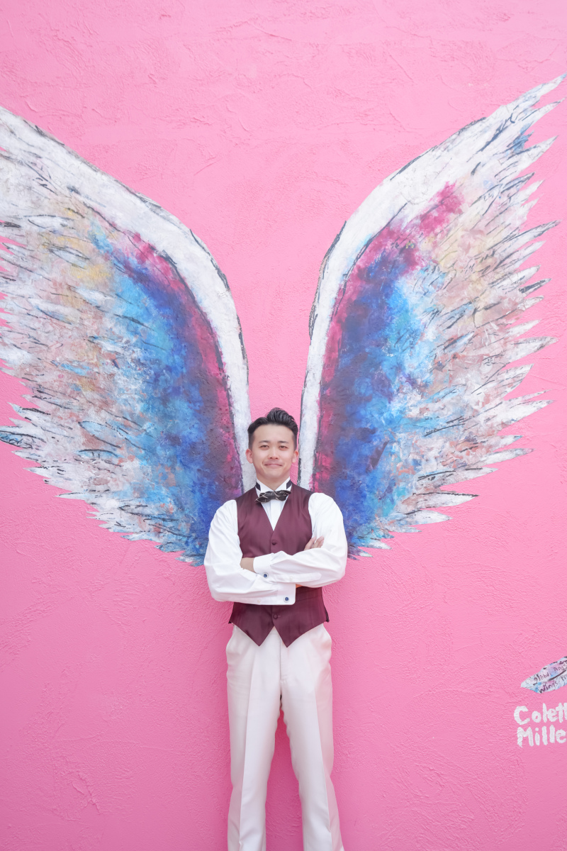 静かに、ただ立つ