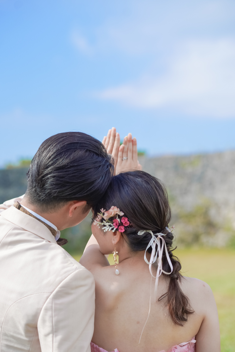 笑顔と遊び心があふれる、沖縄フォトウェディング