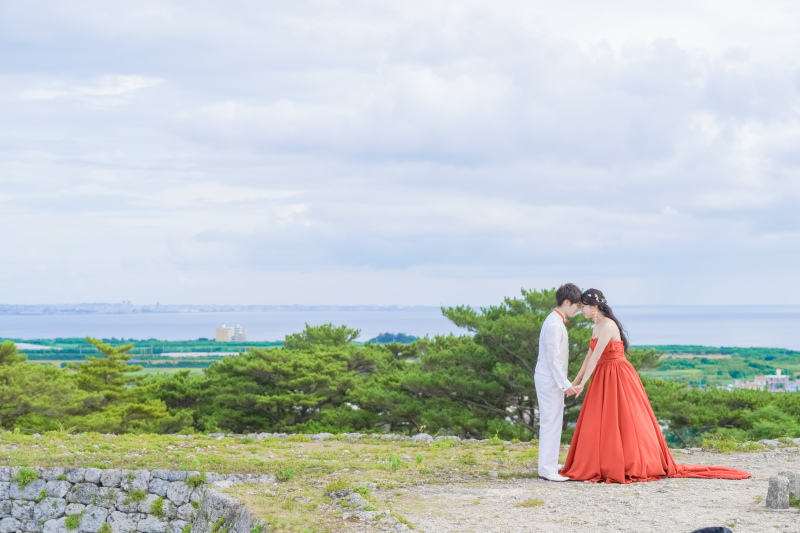 残波岬で向き合うふたり