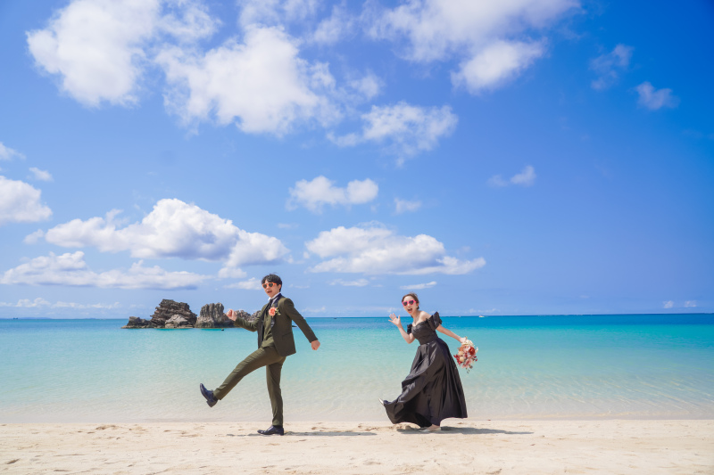 サングラスをきめて、いざビーチへ！