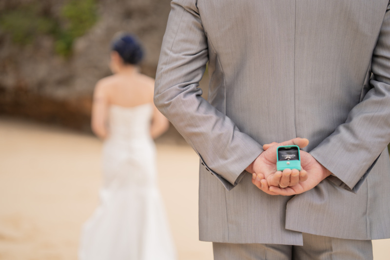 こっそり指輪スタンバイ