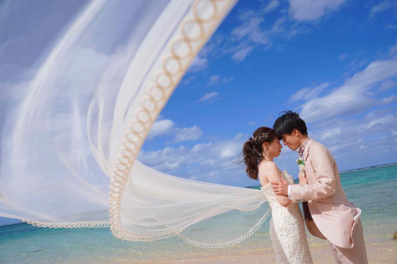 【ドレス2着/ムーンチャペル撮影プラン】★チャペル&ビーチ&グリーン(ドレス2着)¥162,000★ドローン撮影も付いてる♪