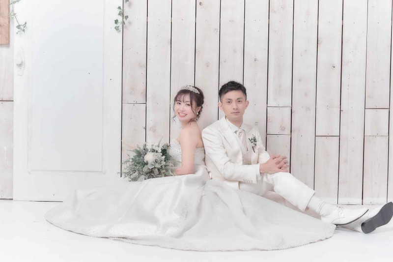 【5月〜6月限定♪】スタジオとビーチでの2ヶ所撮影のシンプルプラン♪♪