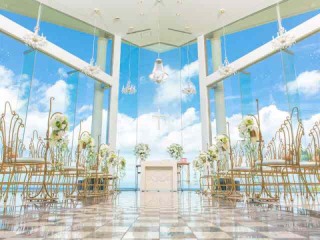 【7月~8月限定モニター価格】プレミアムオーシャンチャペルプラン¥148,000♪♪煌びやかなチャペルとビーチでの撮影プラン♪
