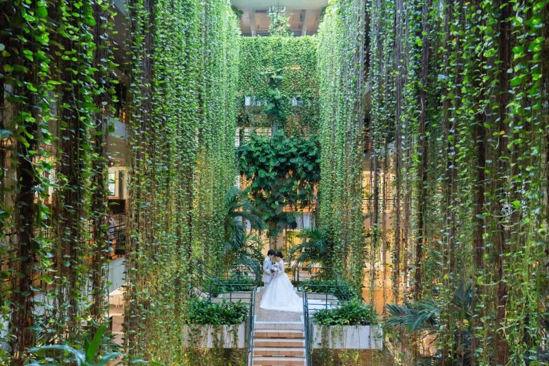 【ドレス２着/ムーンチャペル撮影プラン】★チャペル&ビーチ&グリーン（ドレス２着）&yen;162,000★ドローン撮影も付いてる♪