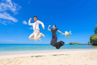 【3月撮影限定】新婦様ドレス2着付き！天然ビーチ&グリーン撮影150カットプラン！ドローンフォト込み！