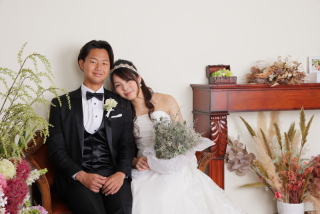 スタジオ撮影・洋装【スタジオレイル】各地ロケーション撮影・スタジオ撮影撮影場所は自由にお選びください。おふたりのご要望に全力でサポートさせていただきます。横浜発の前撮りは「スタジオレイル」で！