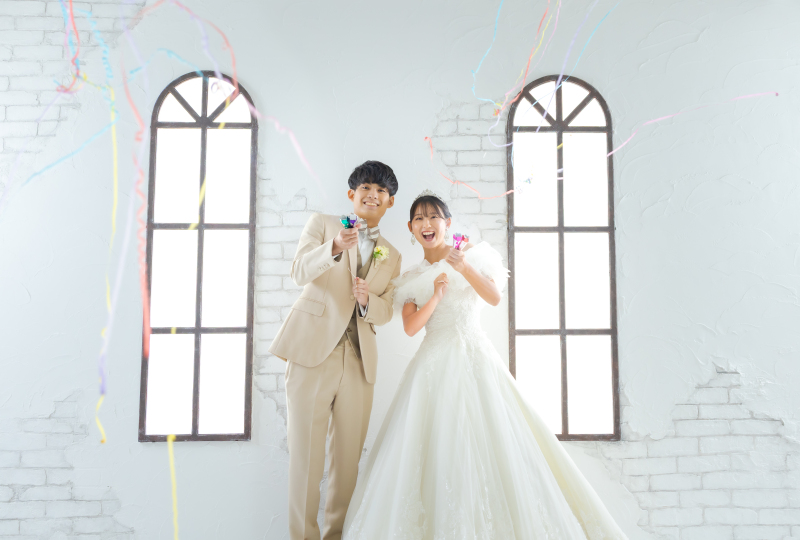 ⑩【開港記念会館✕洋装スタジオ】★レトロな屋内施設&豪華スタジオ背景★7大特典付★衣装追加料ナシ!★ロケ地代込み!★送迎車あり!