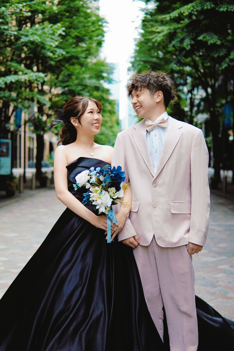 丸の内の並木道で