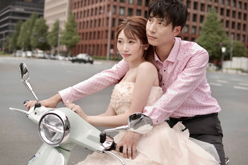 パステルブルーのベスパがキュート♡