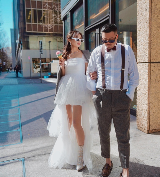 ミニのウェディングドレスでバービースタイル♡