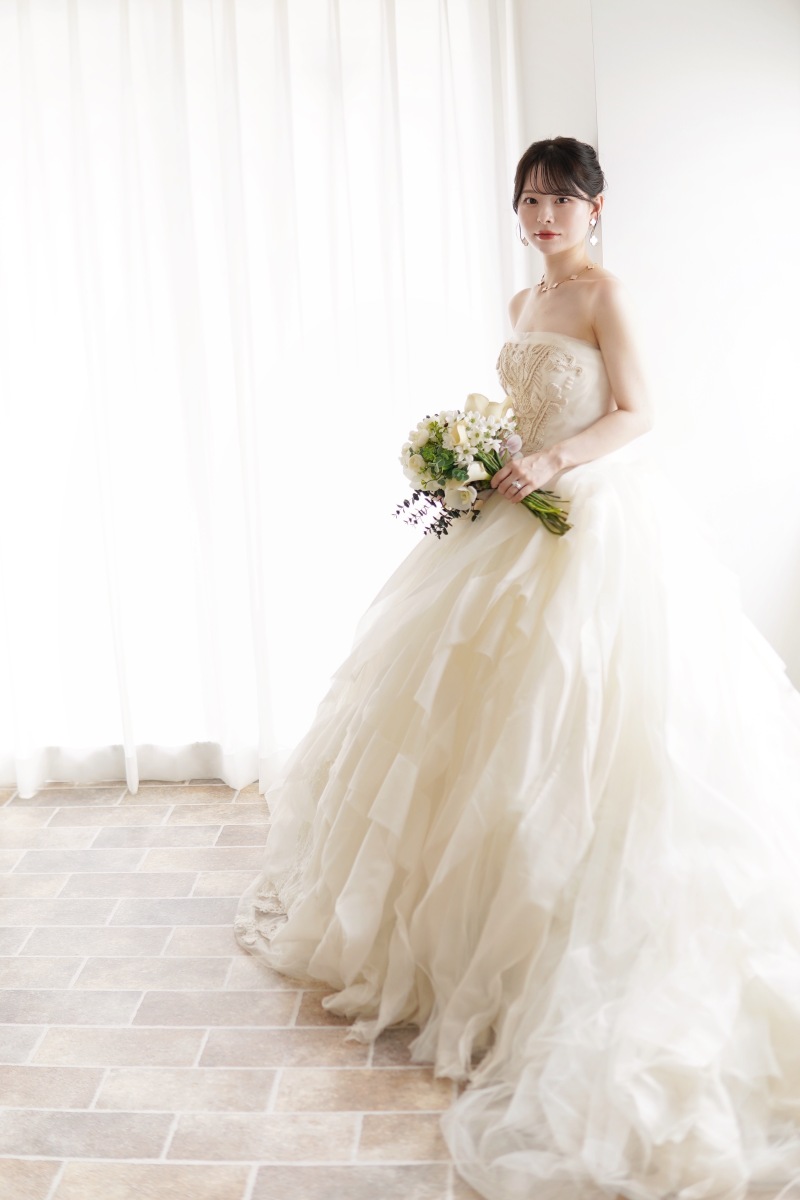 <ドレス2着>天候に左右されない 30カット自社スタジオプラン♡ウェルカムボード+全明るさ&美肌レタッチ付き
