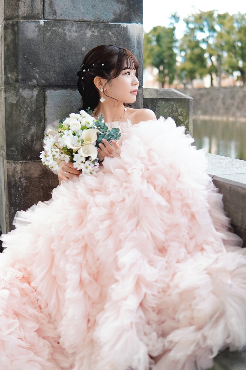 【30日予約割引あり】やさしいピンクのふわもこドレスに埋もれて♡　データ５０カット　全明るさ/美肌レタッチ付き