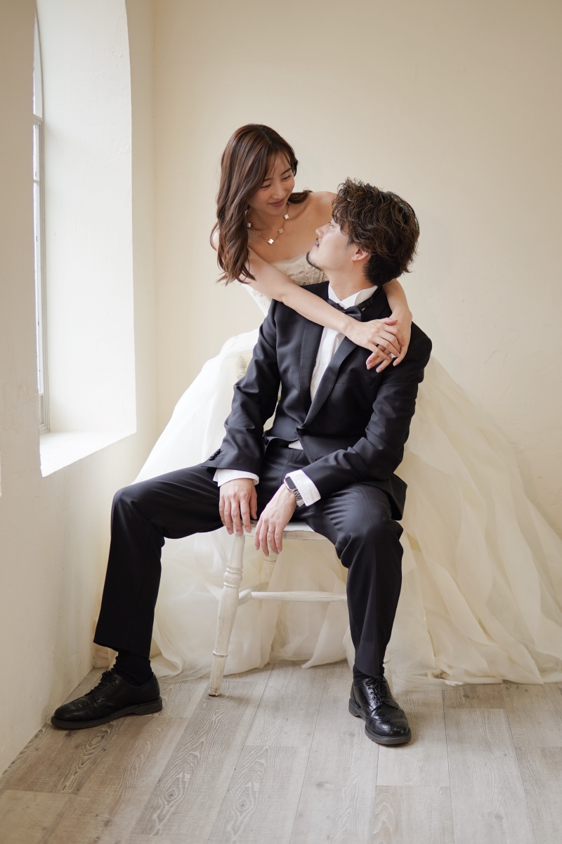 <ドレス2着>ファッション誌で使用される都内スタジオ貸切80カット・レタッチ20カット付き ウェルカムボード*