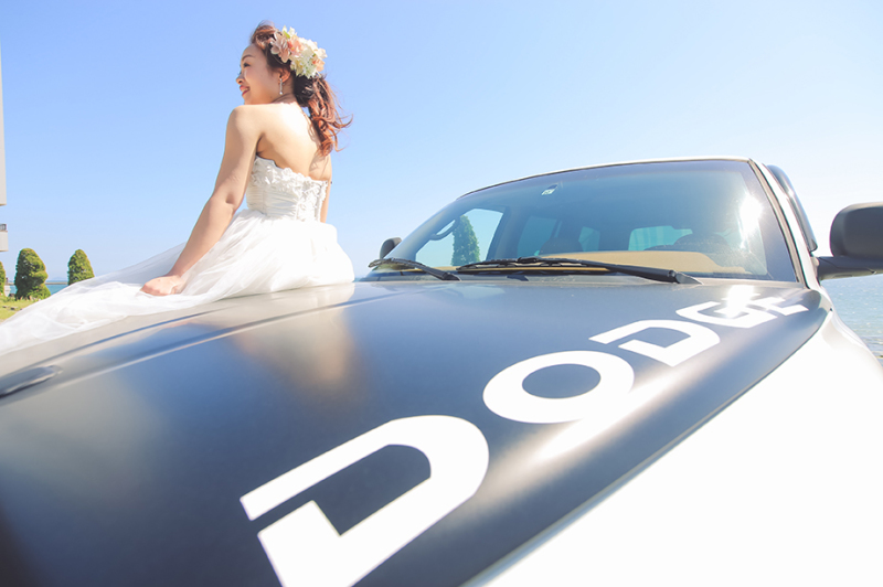 ボンネットに乗って^^