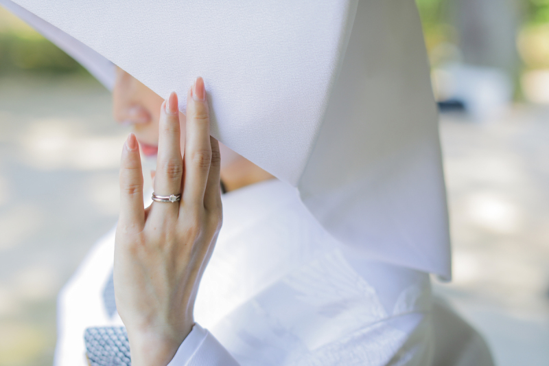 綿帽子と指輪。