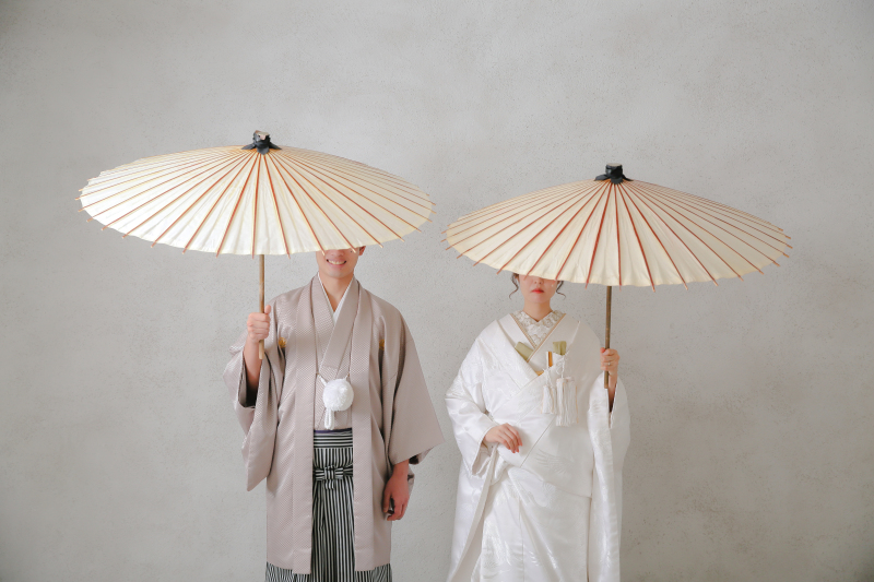 和傘もおしゃれに持って、、