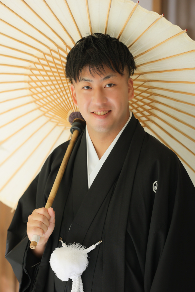 新郎様と和傘