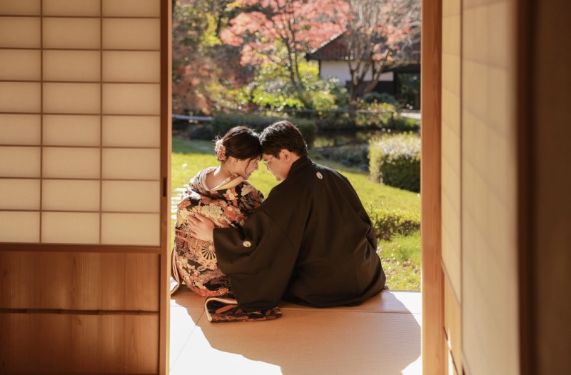 寄り添うお二人