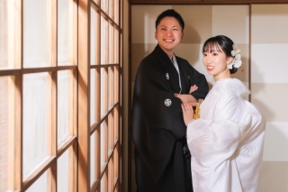 光に向かって輝く笑顔！