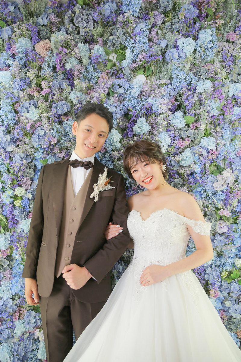 ブルーのお花に囲まれて