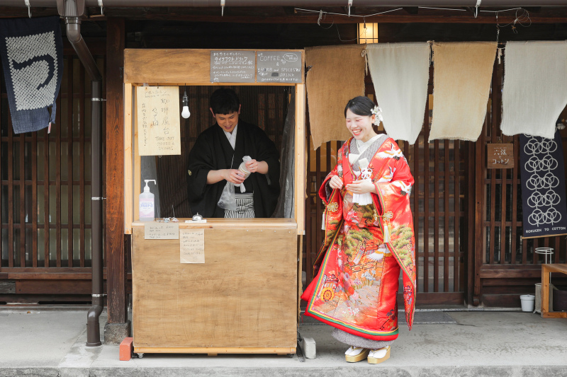 新郎様が飲み物を提供(笑)
