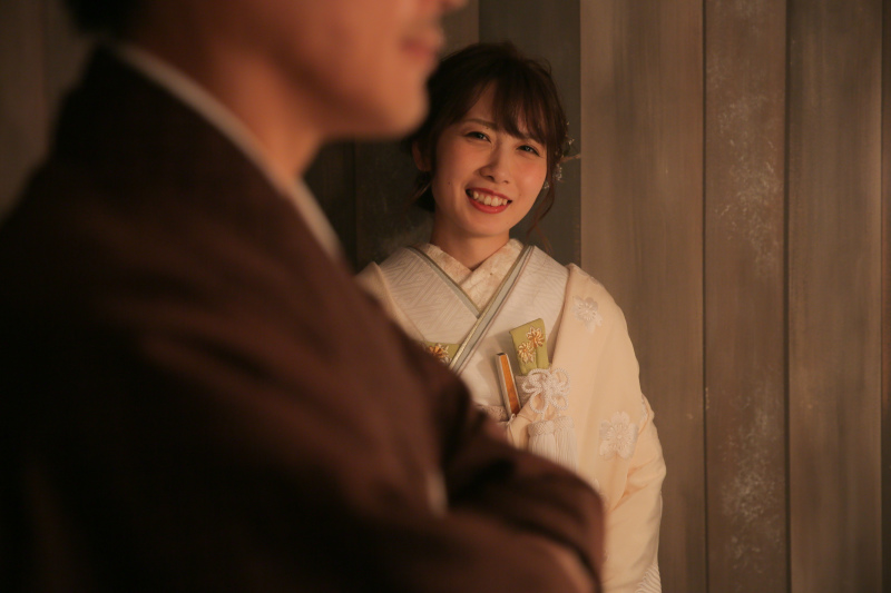 新郎様越しの新婦様