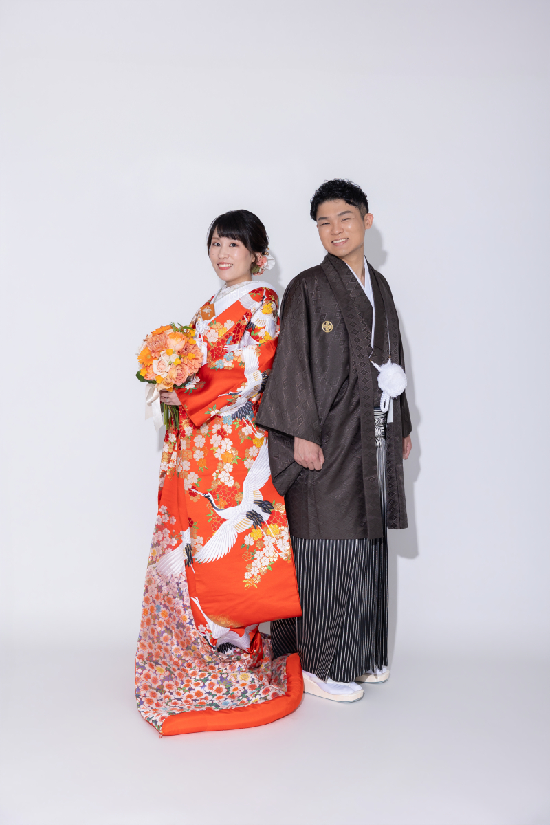 背中合わせ
