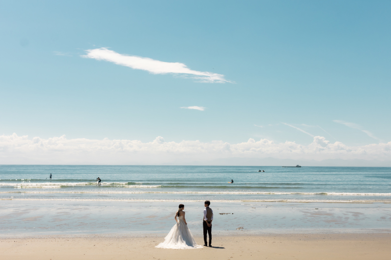 残暑の残る海にて