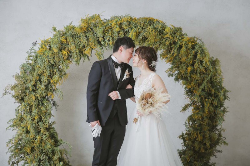 ミモザのアーチ