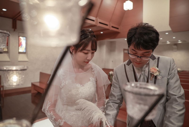 まずは挙式風に