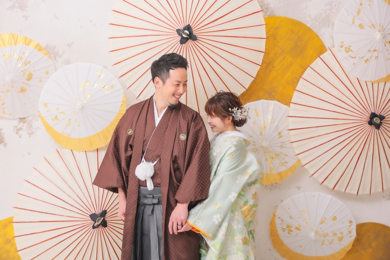 和傘をレイアウトした背景も