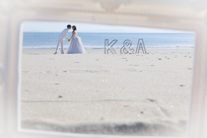 額縁と海背景はよく合いますね！