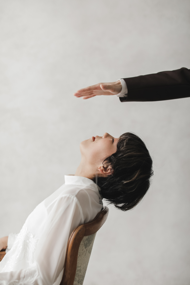 衣装やヘアメイクも素敵です