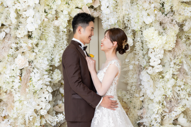 お花をバックに