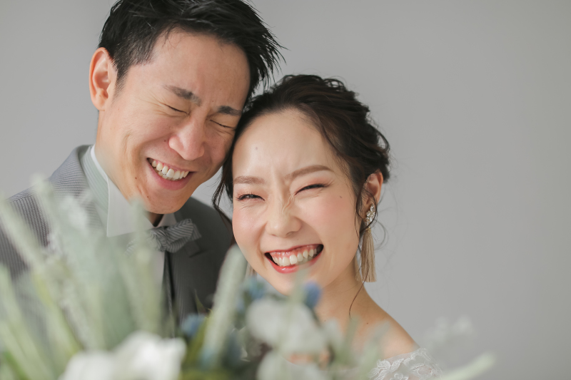 ニコッと笑顔で