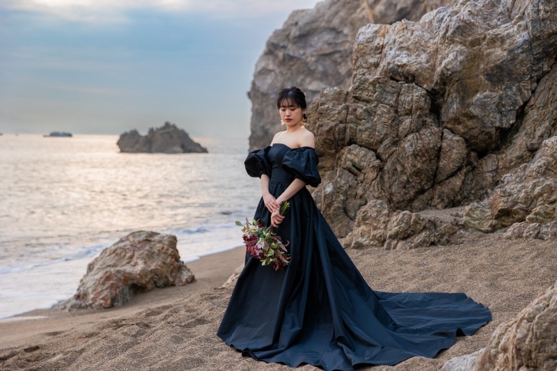 ブラックドレスで