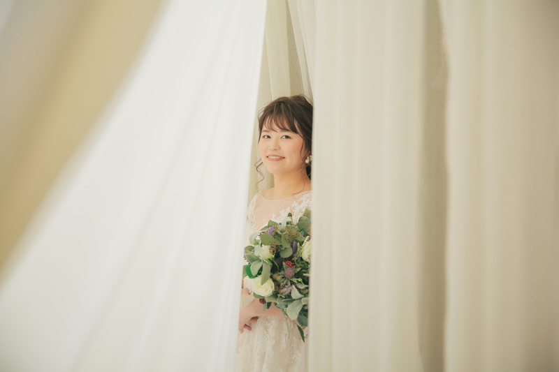 カーテンに入り込んで♩