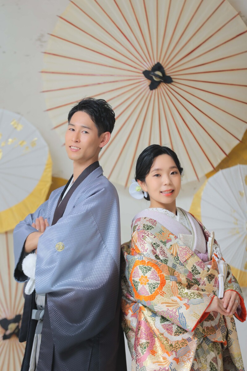 傘背景で爽やかに