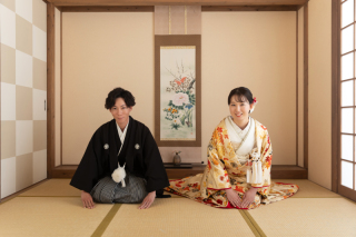 色打掛：屋内庭園スタジオ＆白無垢：洋装ハウススタジオ