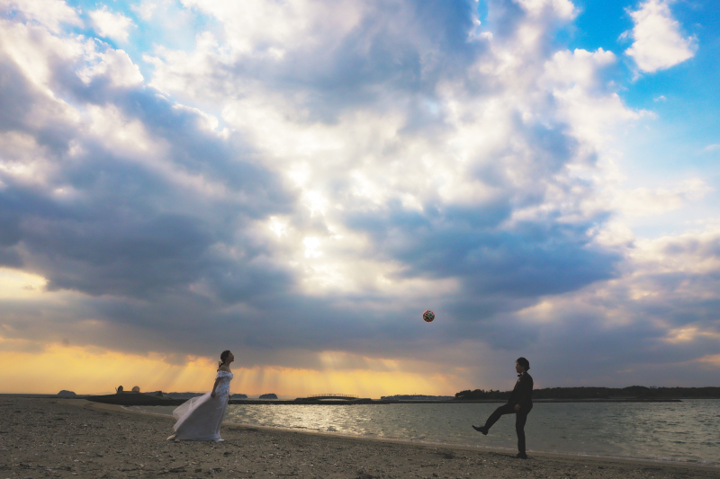 サッカーボールを使って