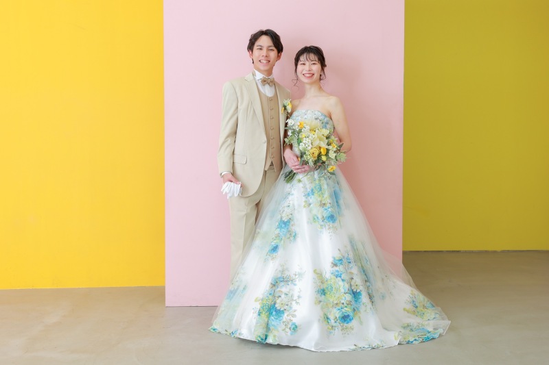 カラフルな壁で