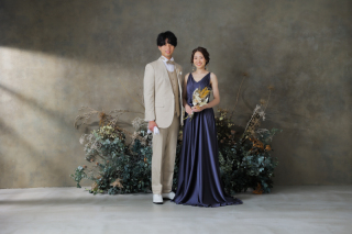 オシャレなカラードレスでの撮影