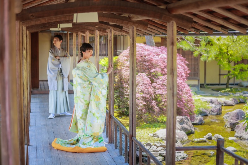 お茶室の中も色々あって・・・