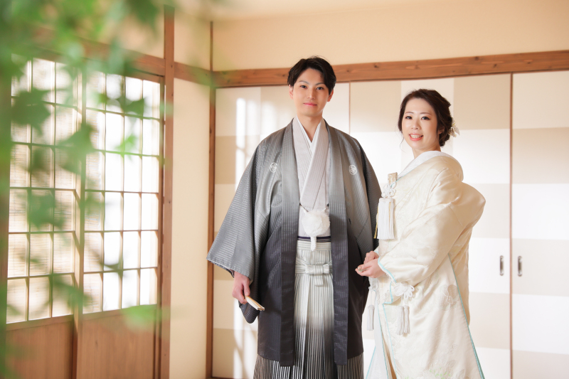 お茶室での立ち姿！