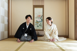 和装屋内庭園スタジオ+私服