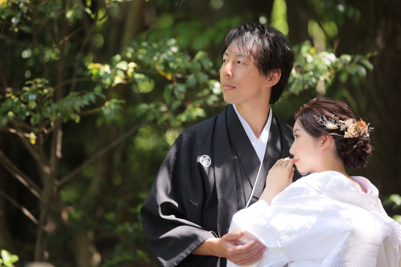 遠くを見つめて